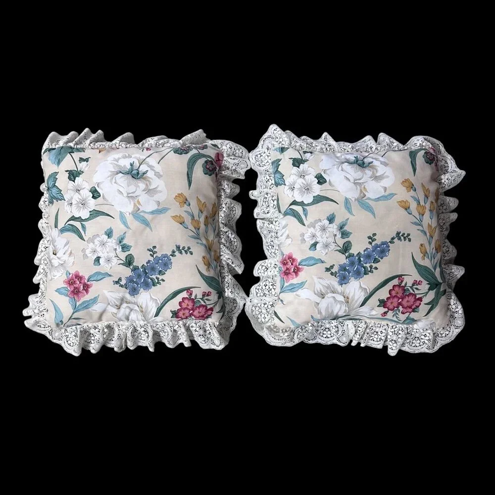 Vintage Floral Throw Pillows Lace Trim Granny Cottagecore Set of 2 Flowers Decor